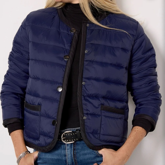Evereve Blue Puffer Jacket with Quilted Design. - Picture 5 of 5
